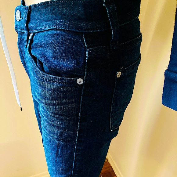🍄 7 for all Mankind cropped Gwenevere dark indigo jeans 🌻 - Picture 3 of 7